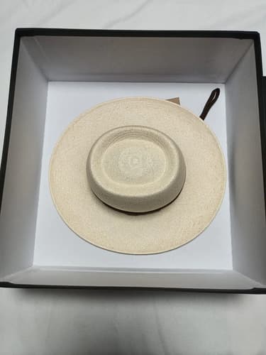 Caja Sombrero Negro Sintalle